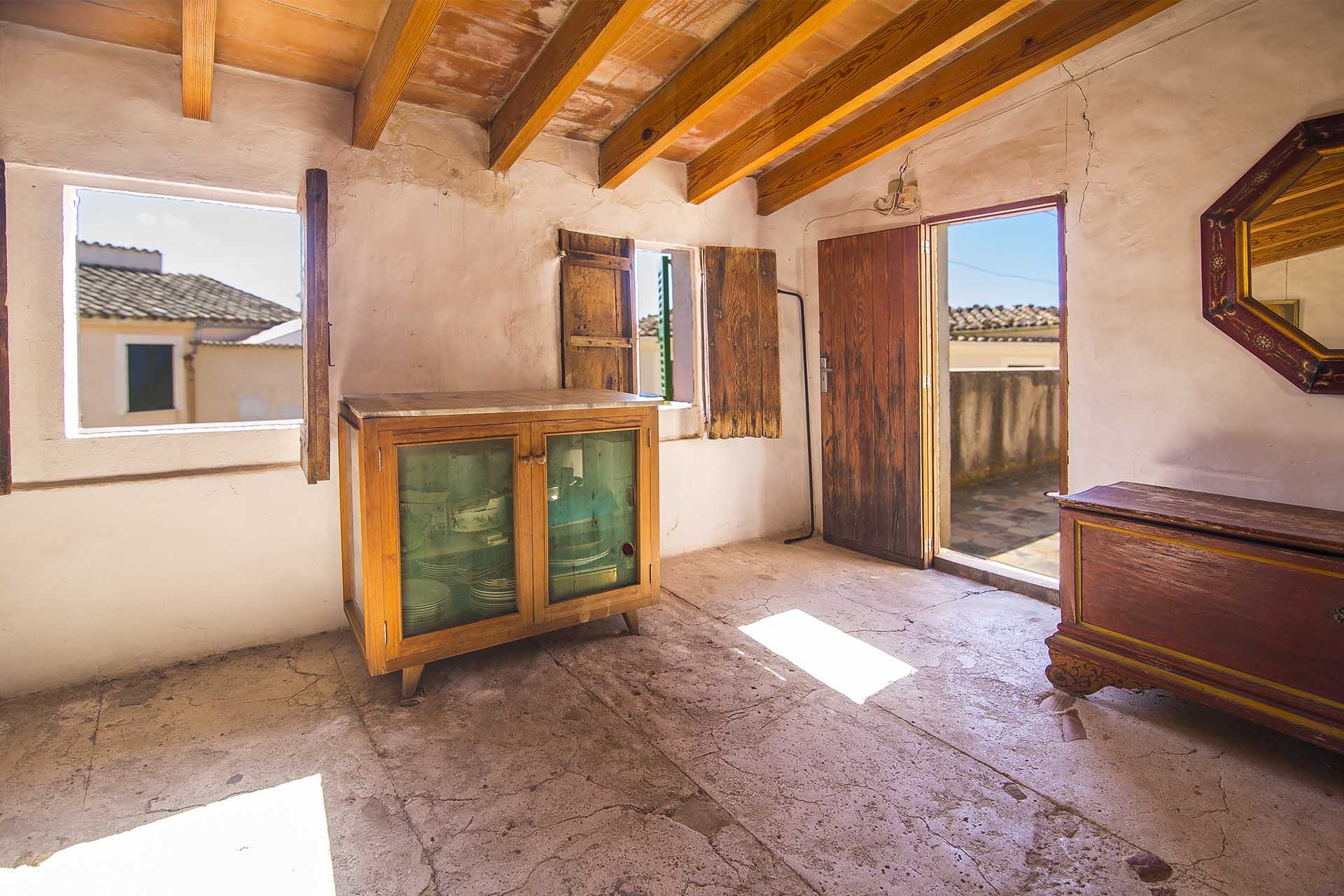 Para reformar: 2 casas de pueblo en zona tranquila en Andratx