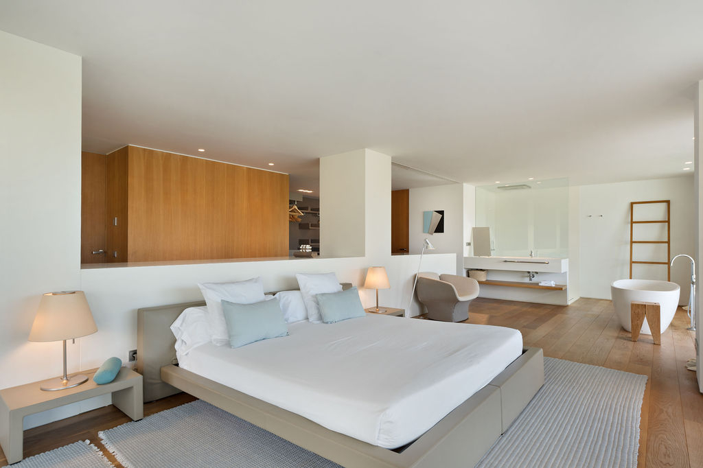 Schlafzimmer 1