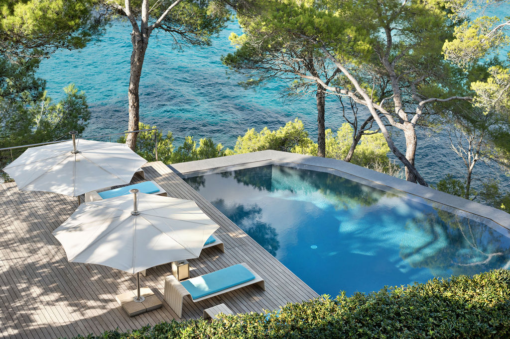 Pool und Sonnendeck