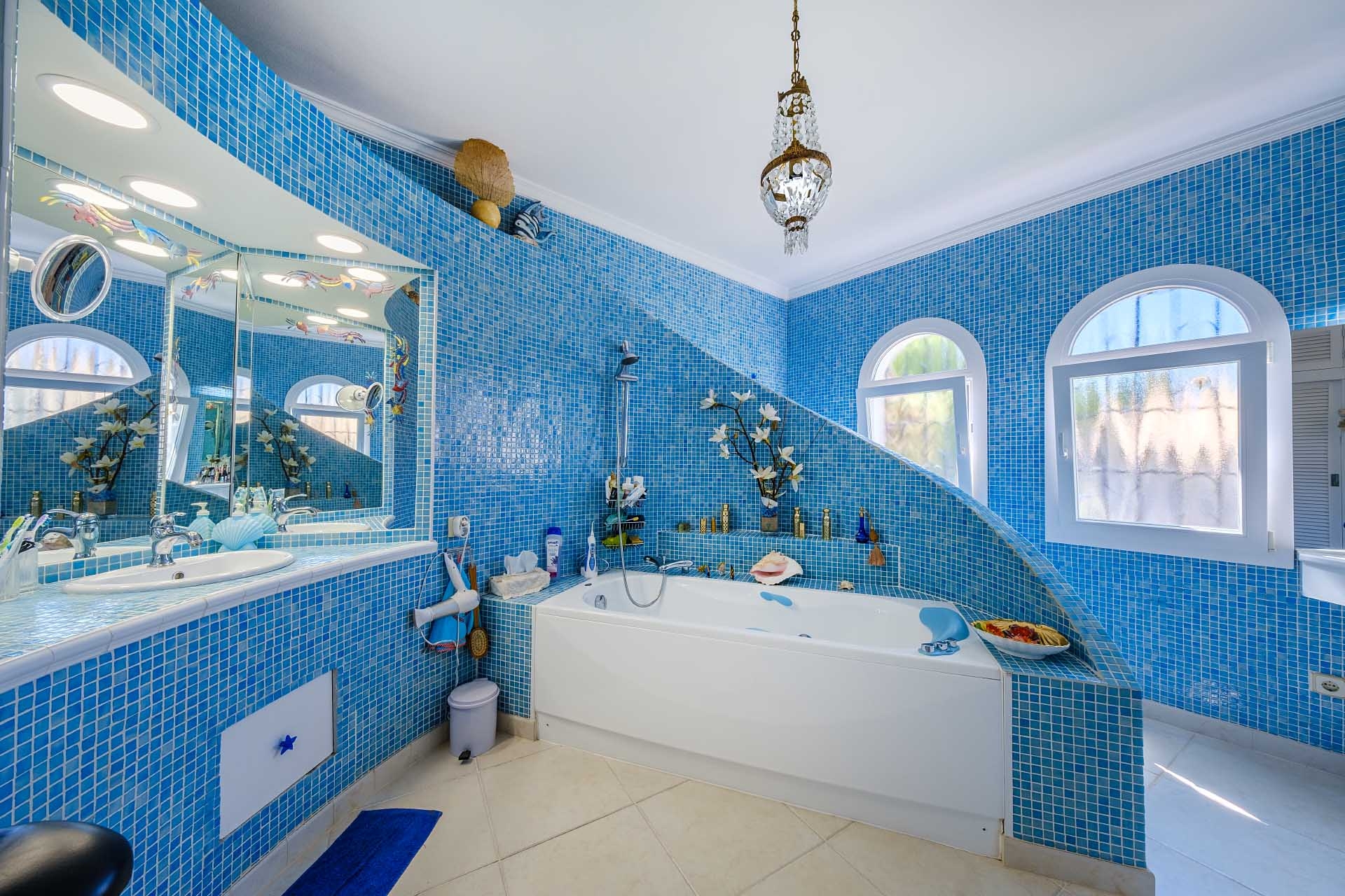 Well maintained villa in a quiet residential area