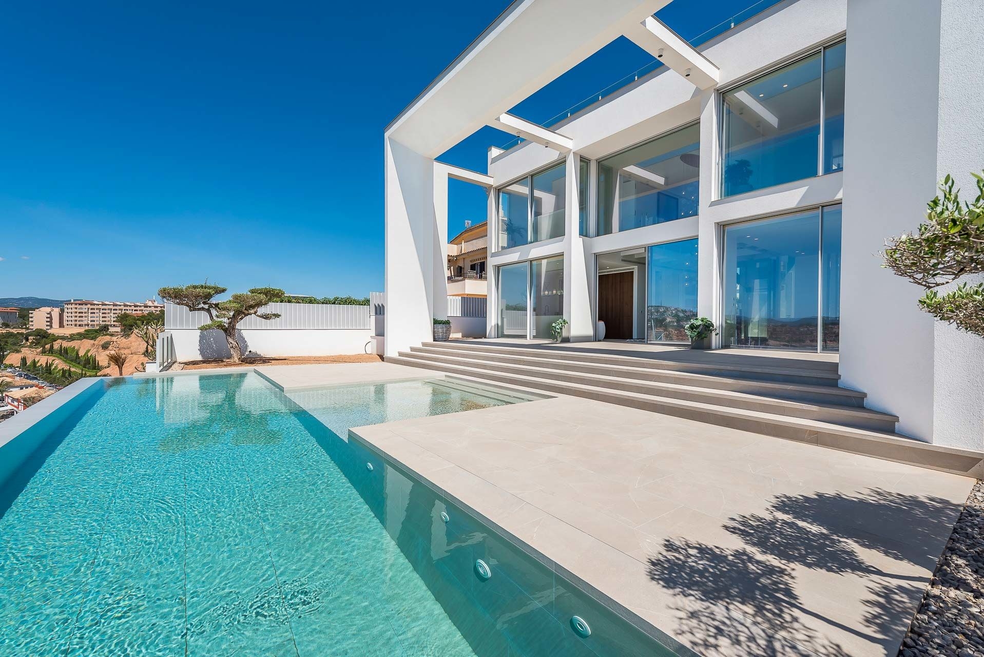 Moderne Luxusvilla in Port Adriano