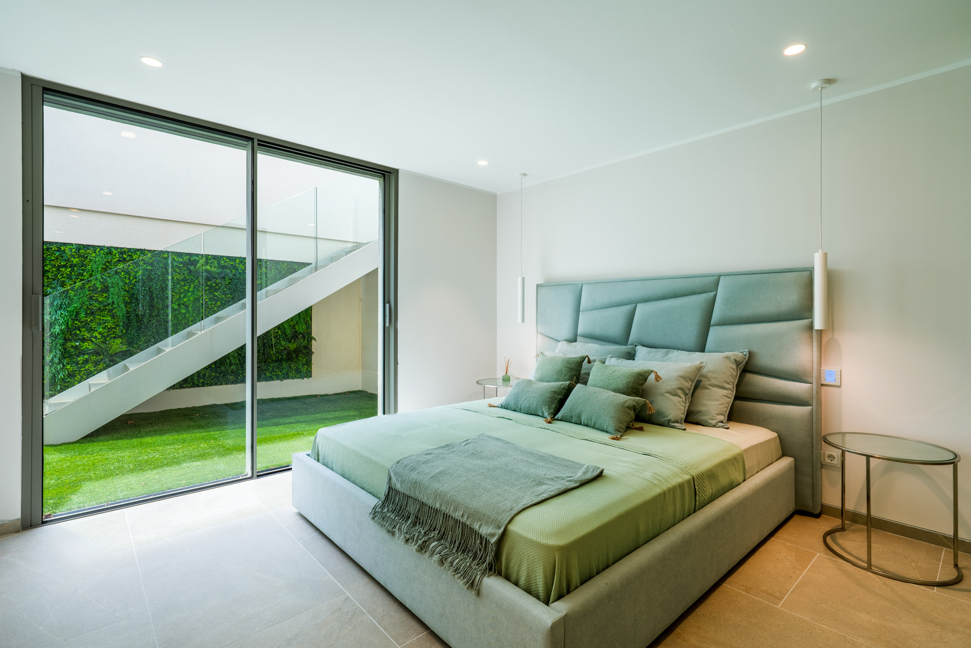 Schlafzimmer 4