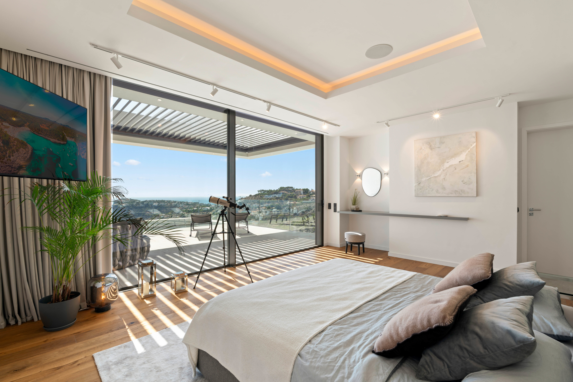 Schlafzimmer 1