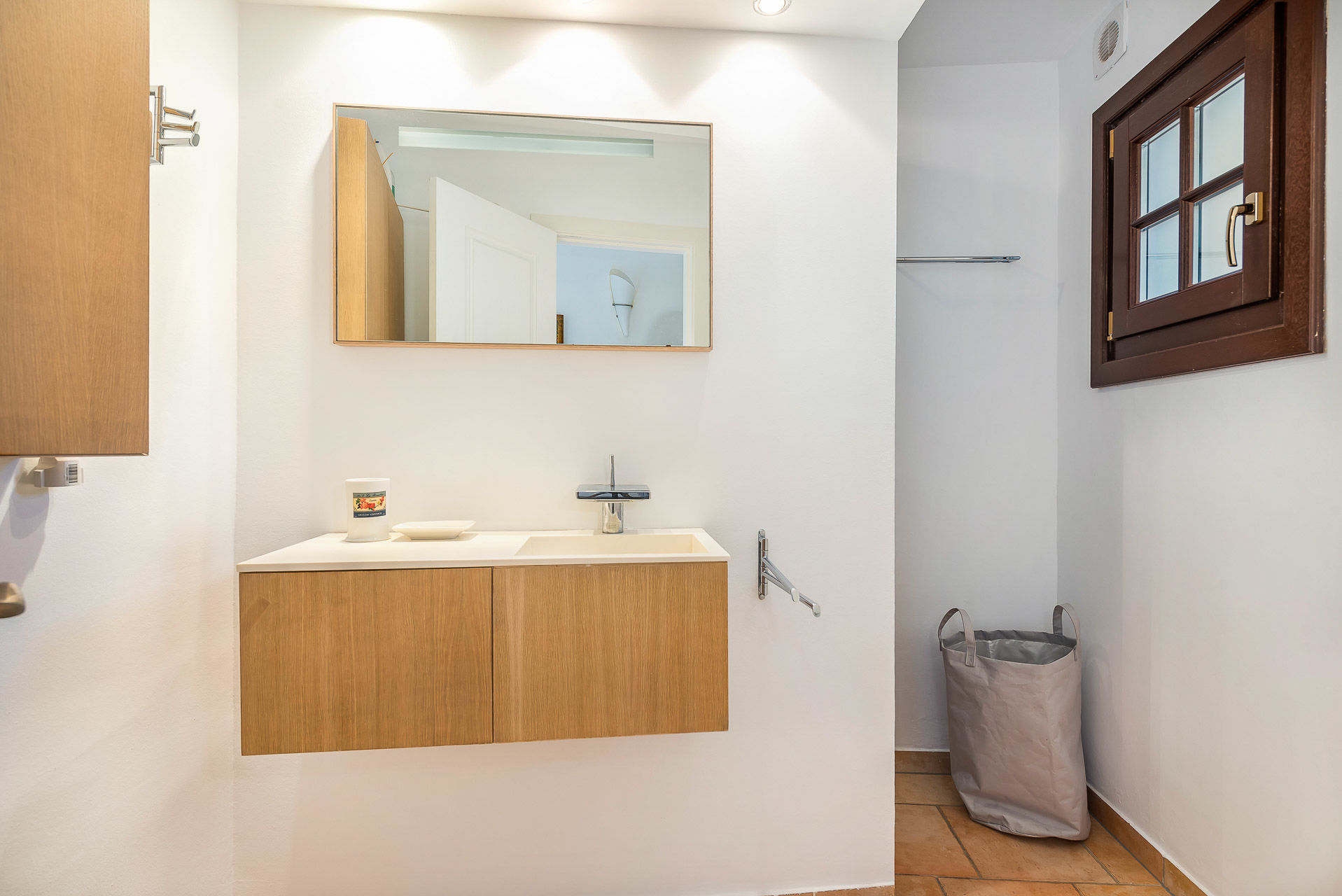Badezimmer 1 auf der unteren Etage