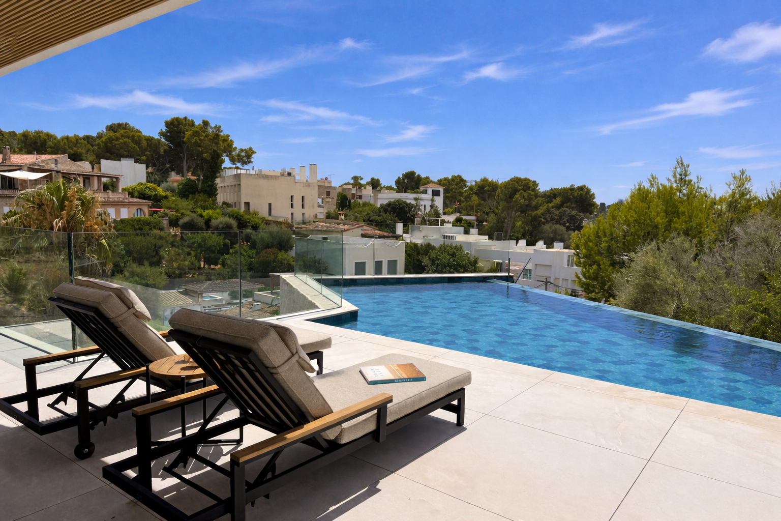 Terrasse und Pool