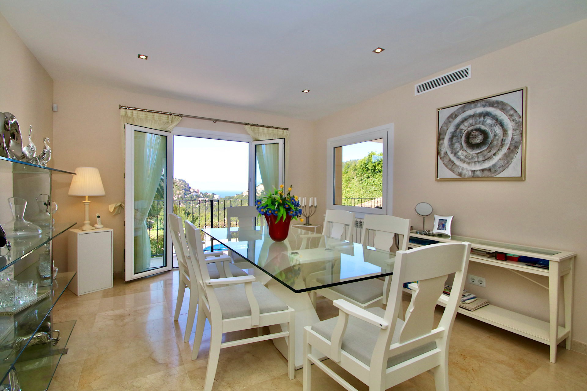 Spacious 4 bedroom villa with sun terraces, pool, and panoramic sea views