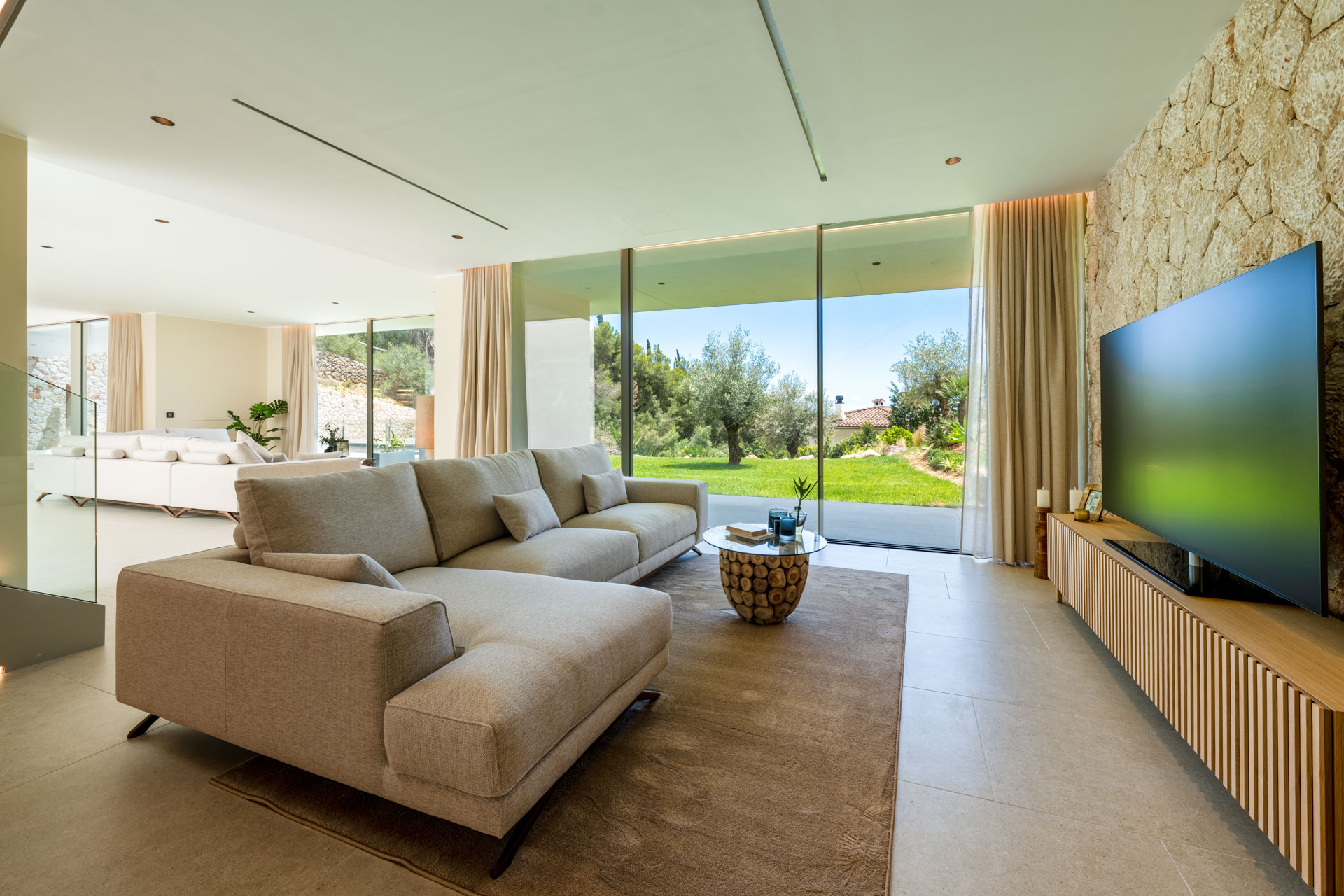 TV- Lounge