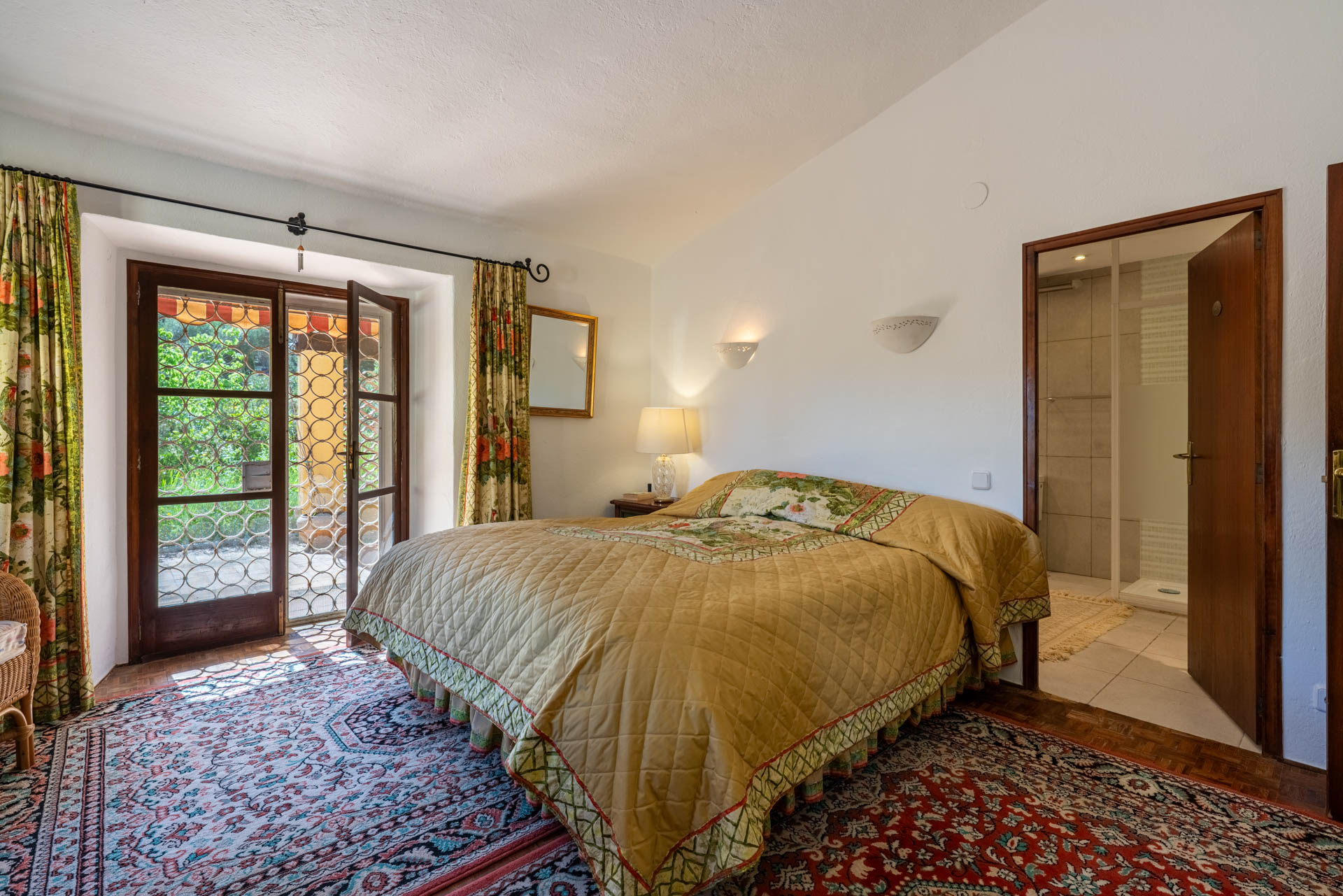Schlafzimmer 1