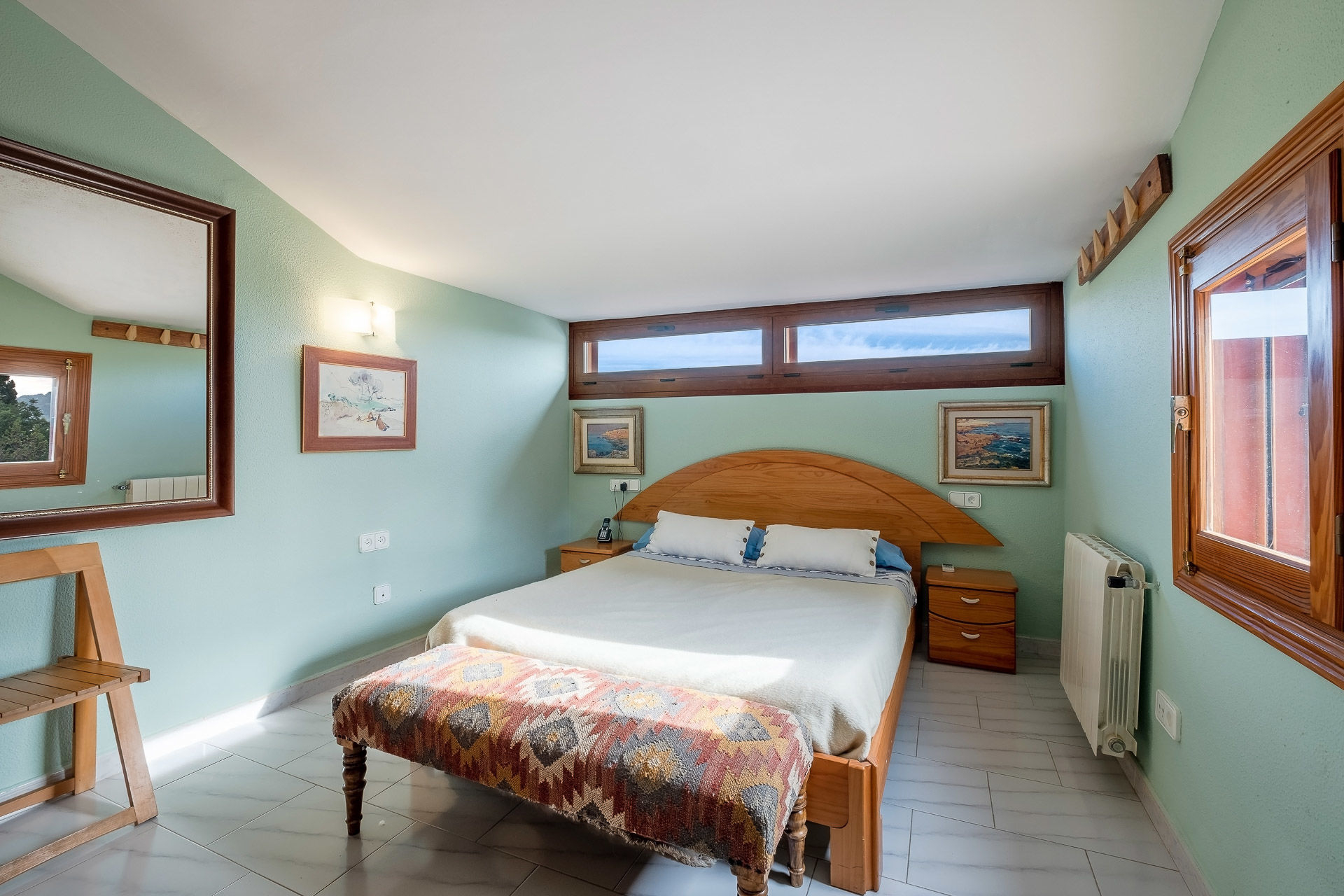 Schlafzimmer 1