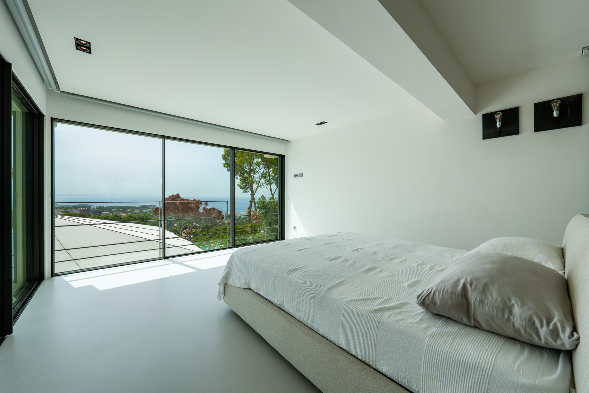 Schlafzimmer 1
