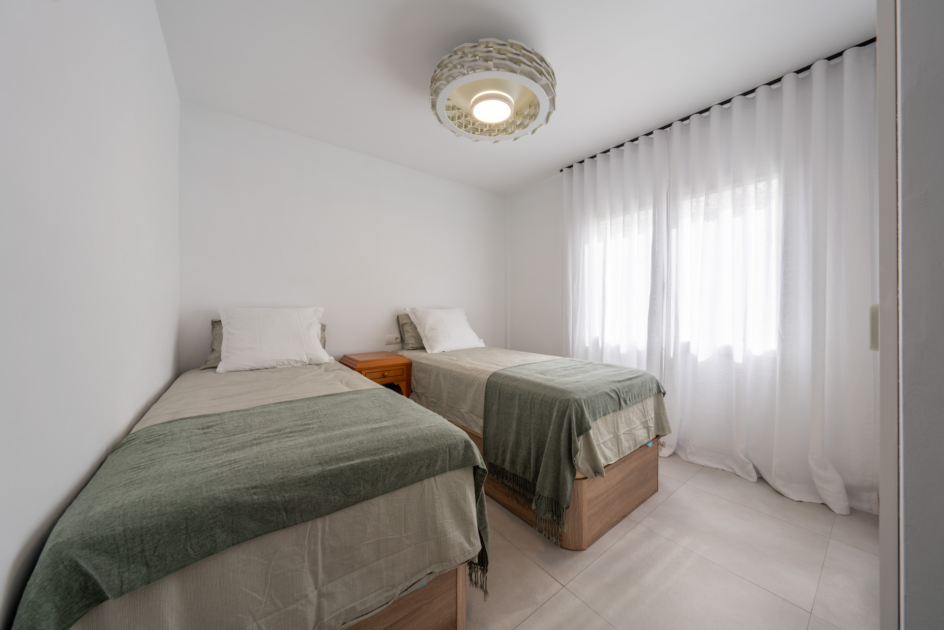 Schlafzimmer 2