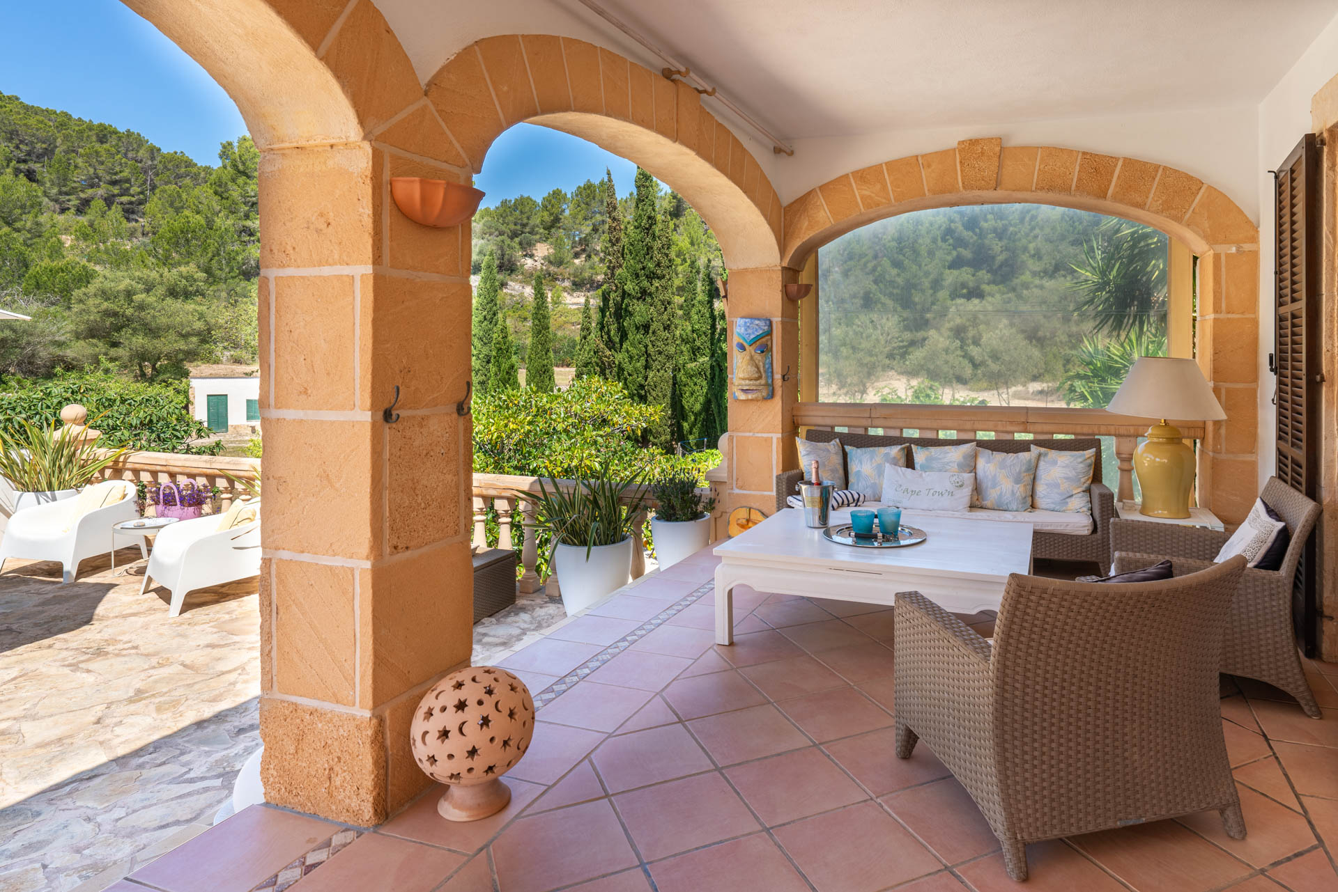Überdachte Terrasse
