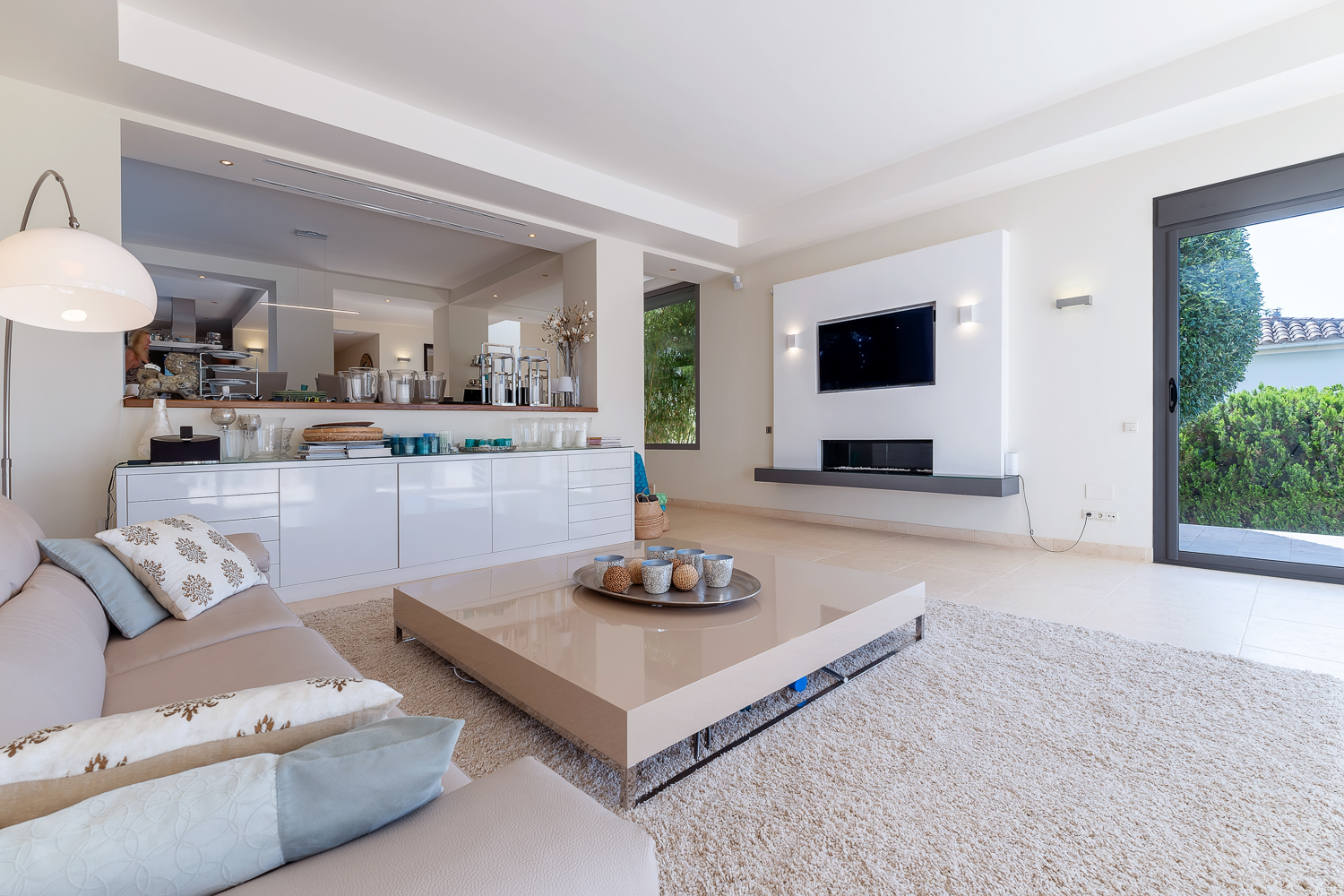 Southwest facing sea view villa in Costa d' en Blanes