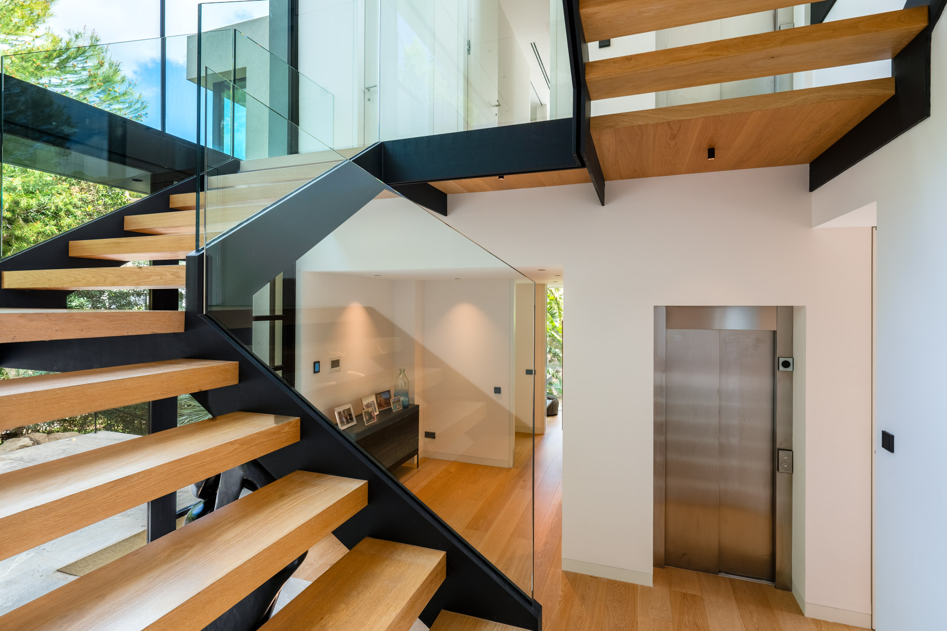 Freitragende Treppe