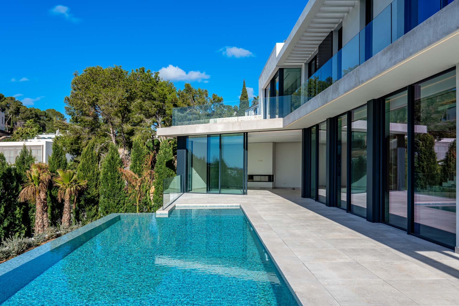 Terrasse und Pool