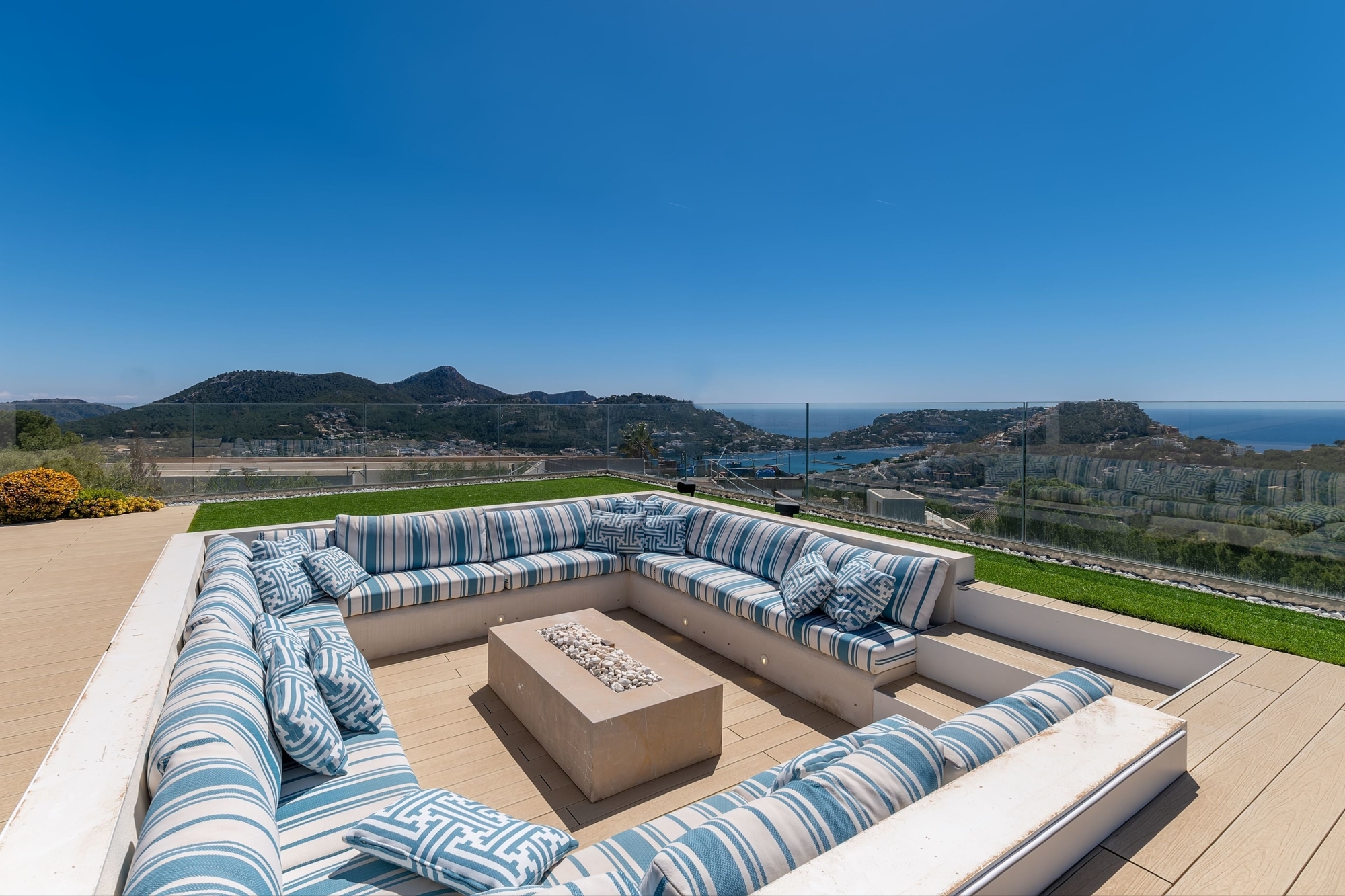 Terrasse mit Lounge