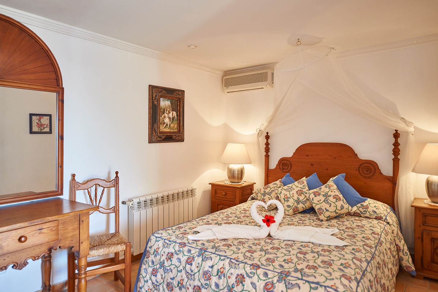 Schlafzimmer 1