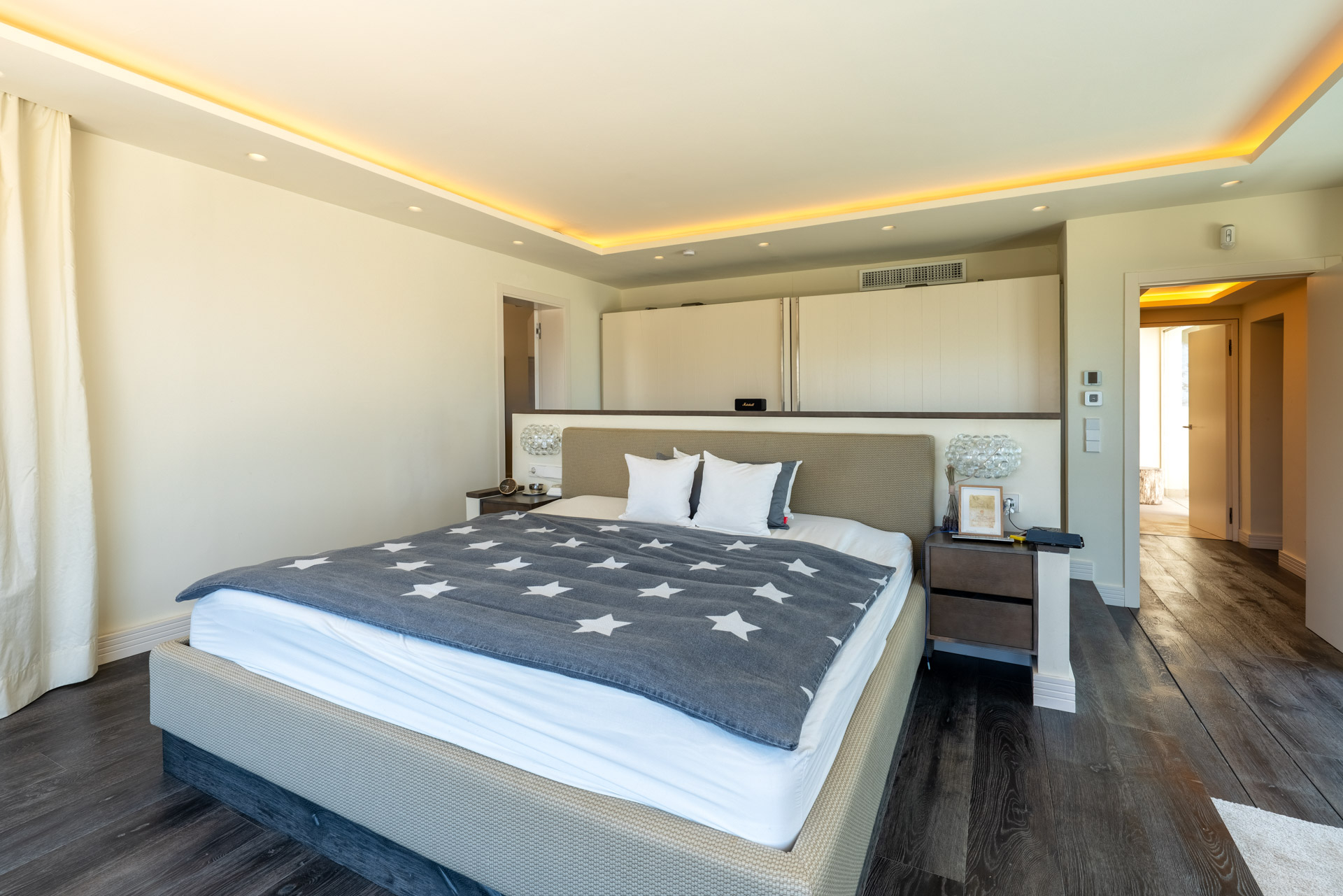 Schlafzimmer 1