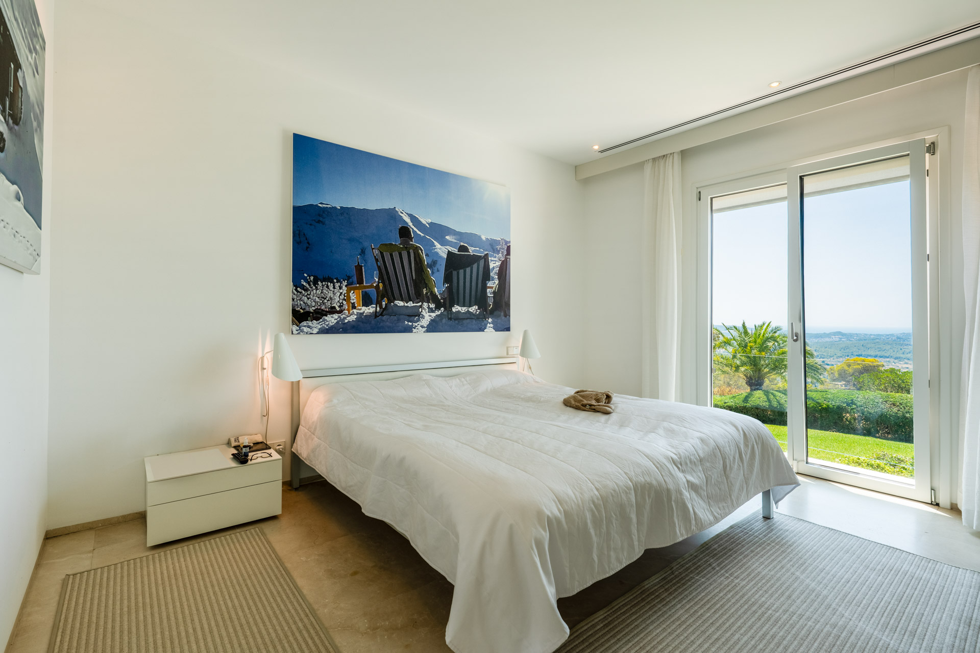Schlafzimmer 1