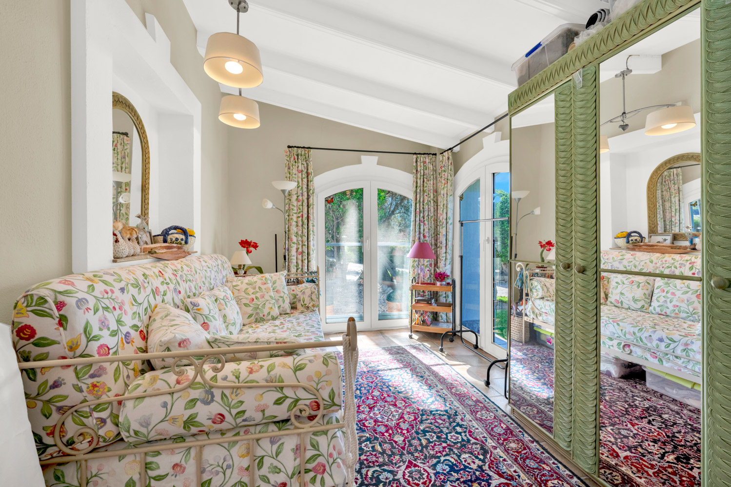 Schlafzimmer 1