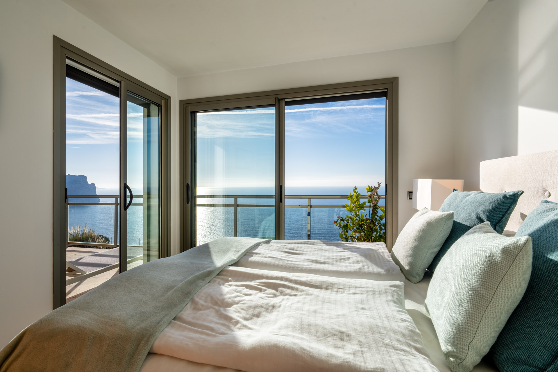 Schlafzimmer 1