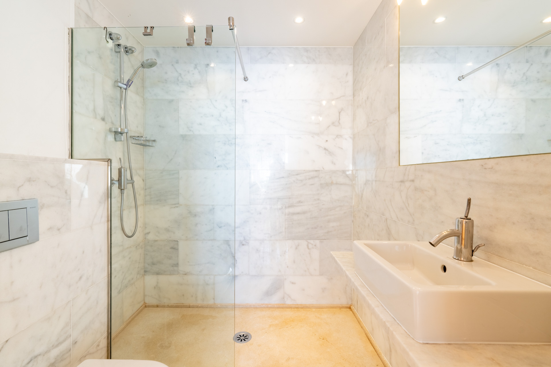 Badezimmer 2
