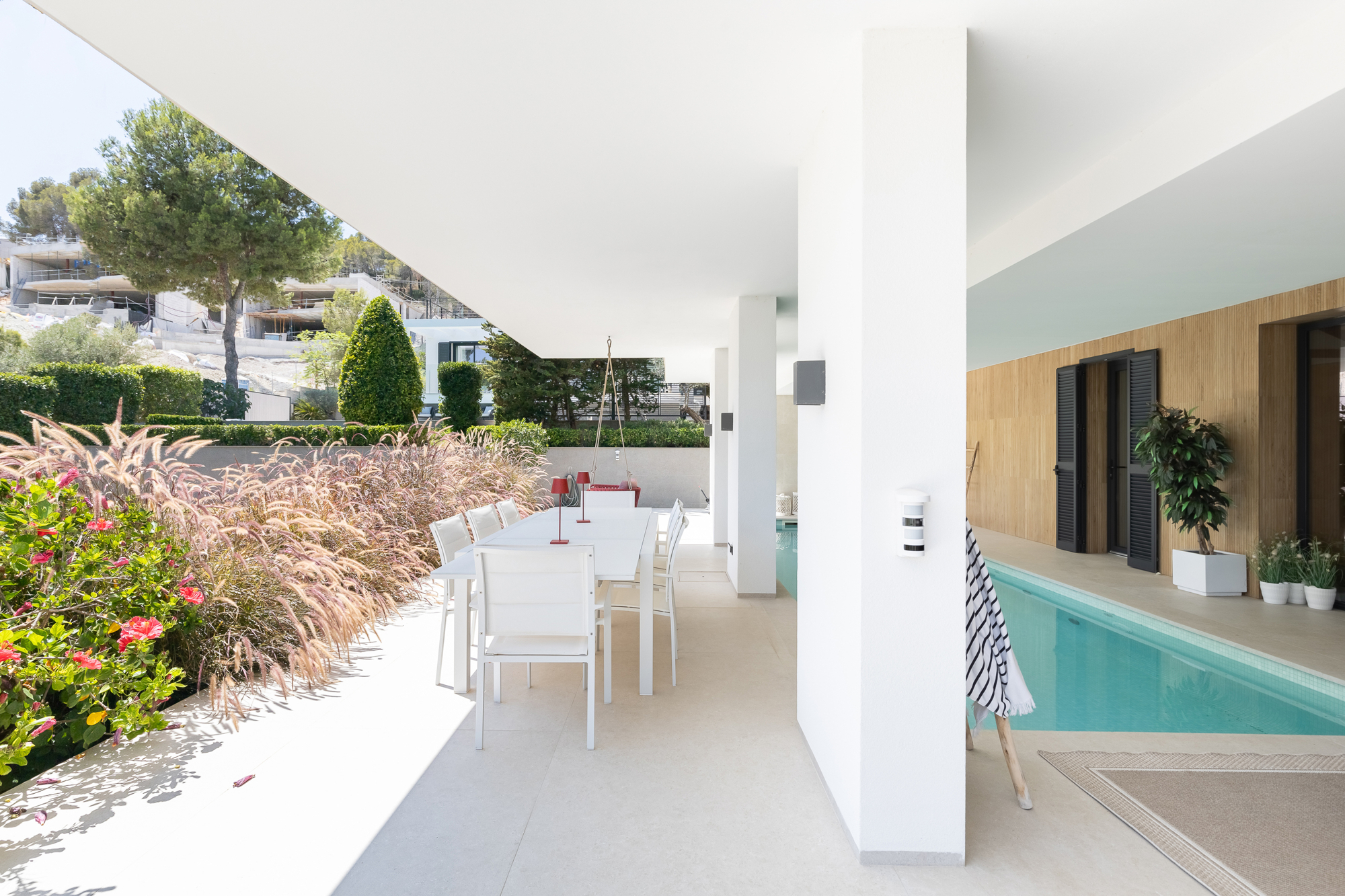 Terrasse und Pool