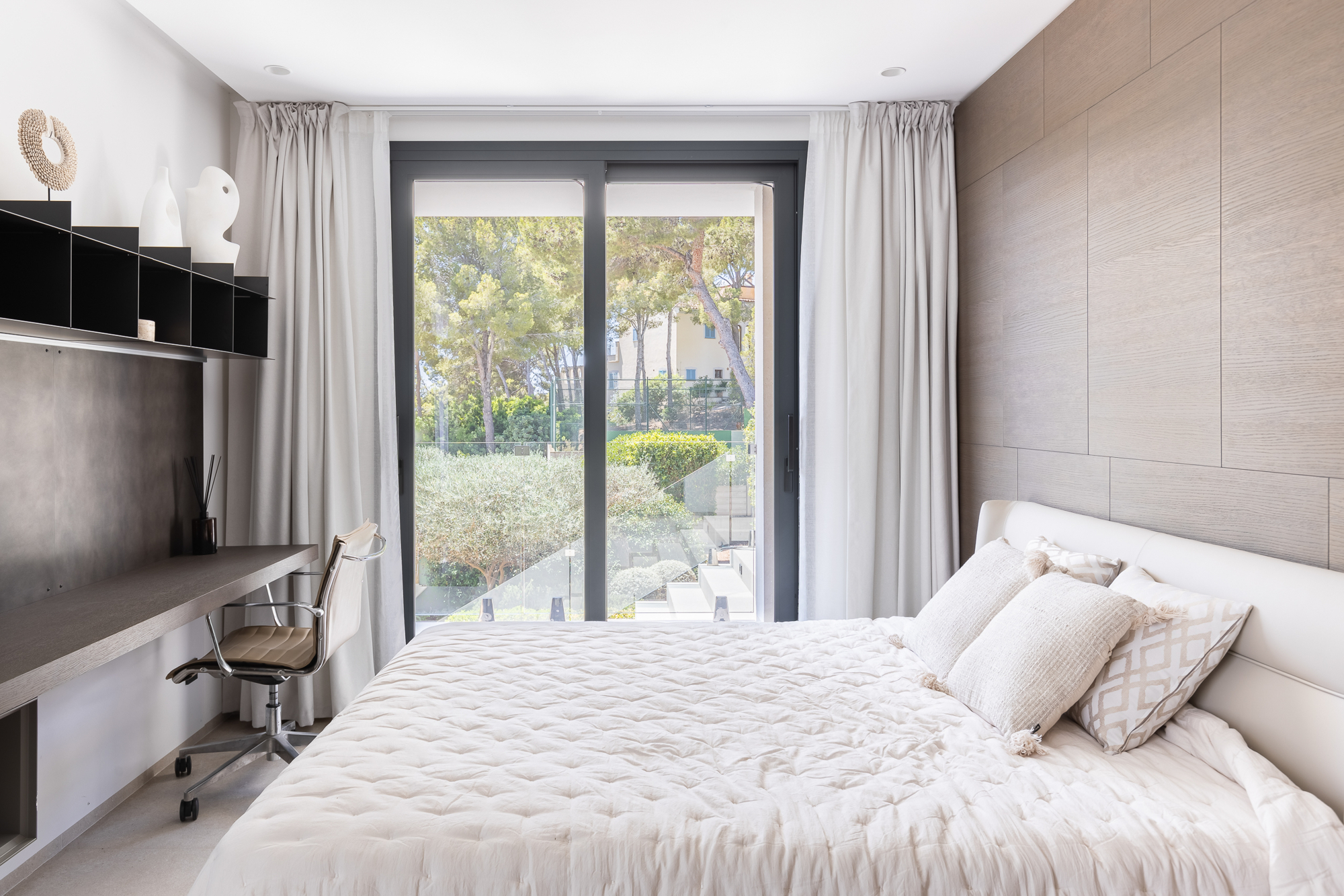 Schlafzimmer 4