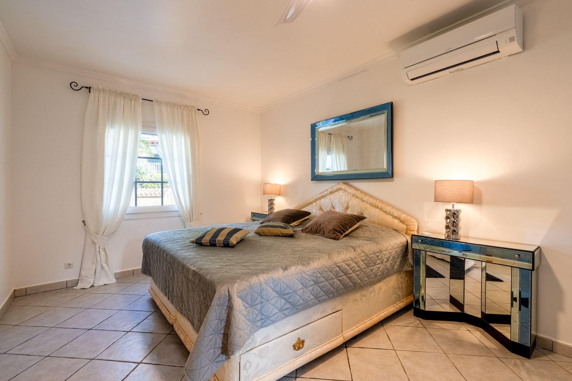 Schlafzimmer 2