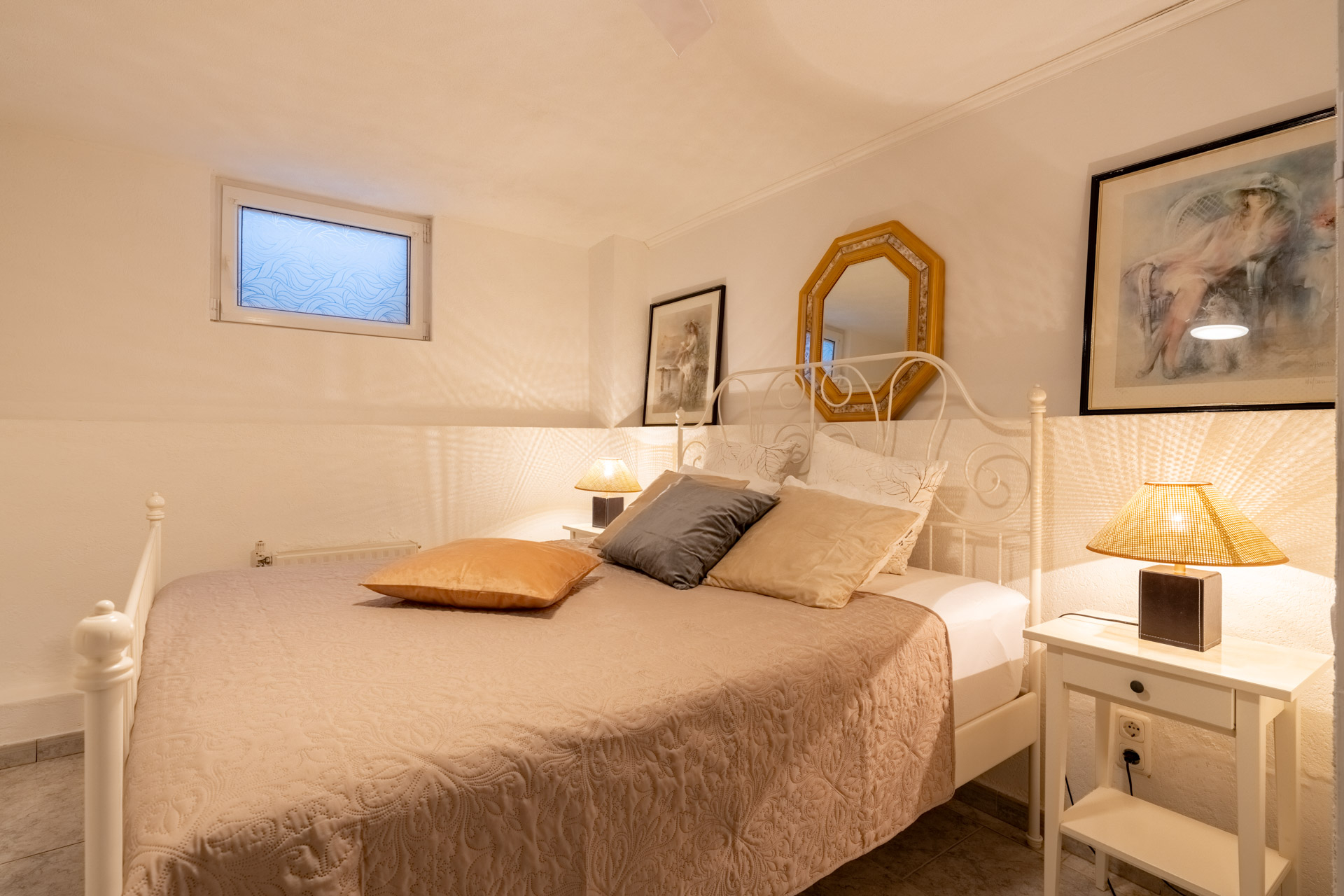 Schlafzimmer 4