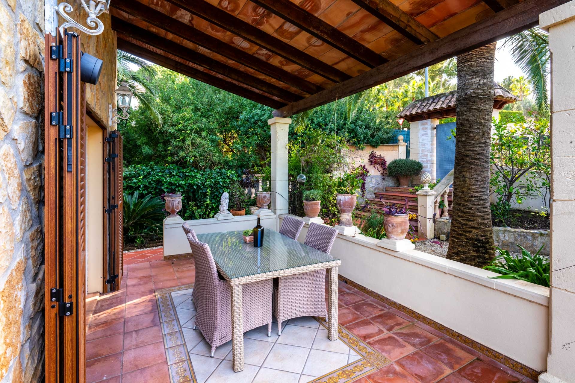 Überdachte Terrasse