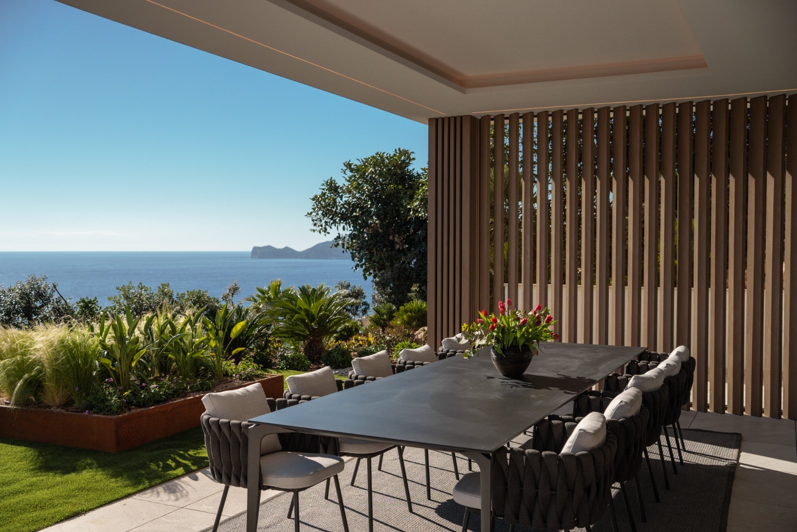 Terrasse mit Essbereich