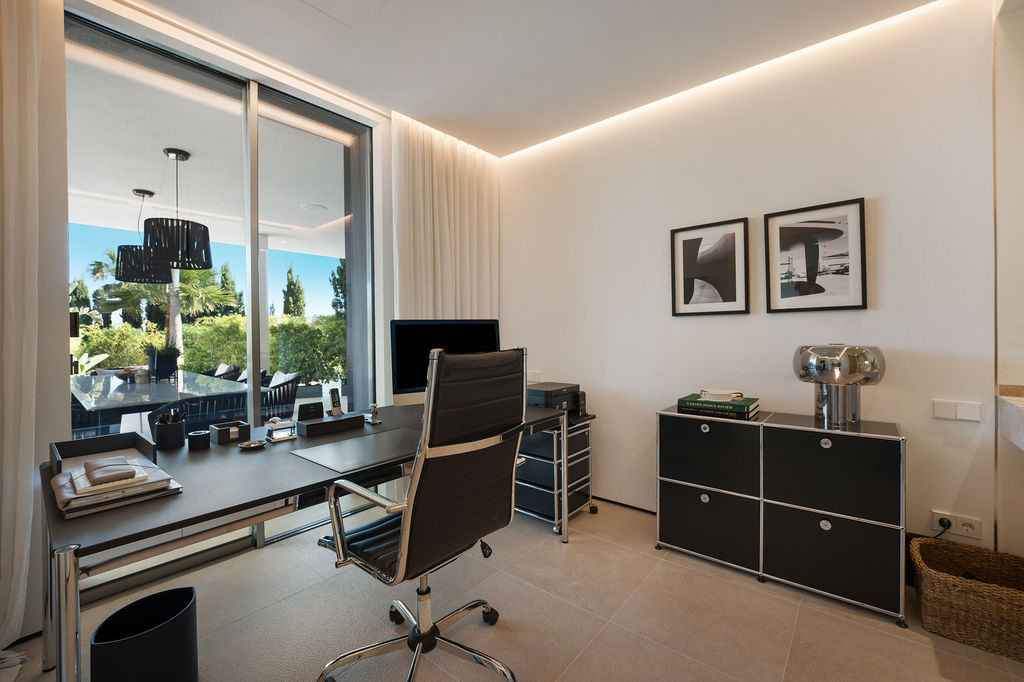 Büro/oder Schlafzimmer