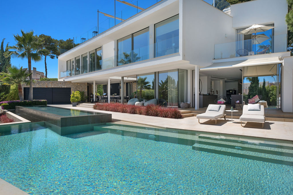 Terrasse und Pool