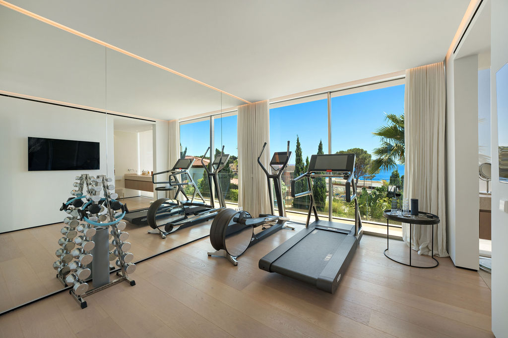 Fitnessbereich oder Schlafzimmer 4