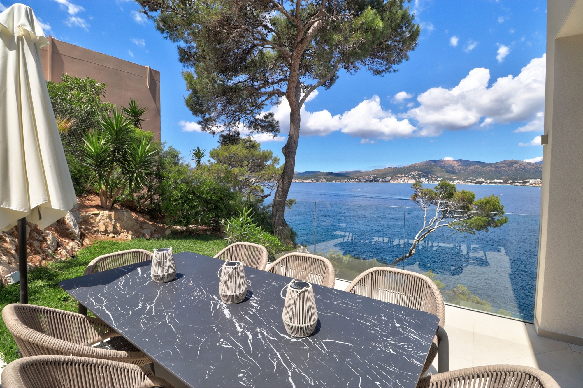 Terrasse mit Meerblick