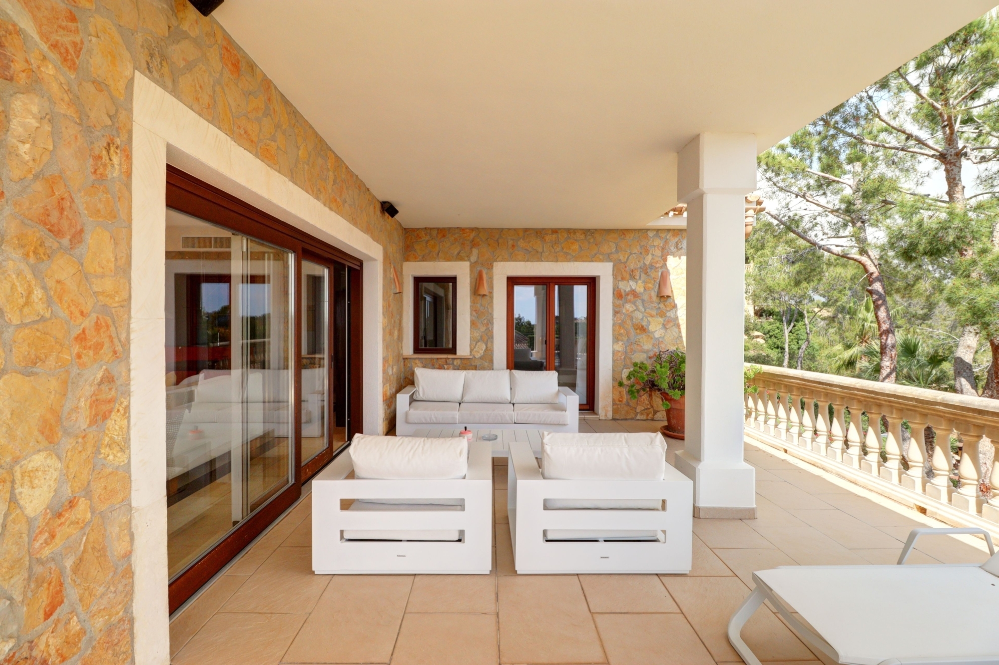 Überdachter Terrassenbereich