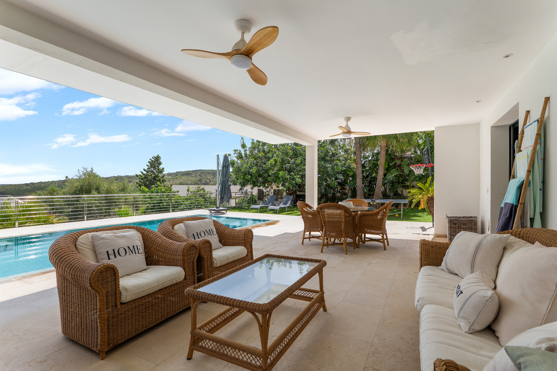 Überdachte Terrasse