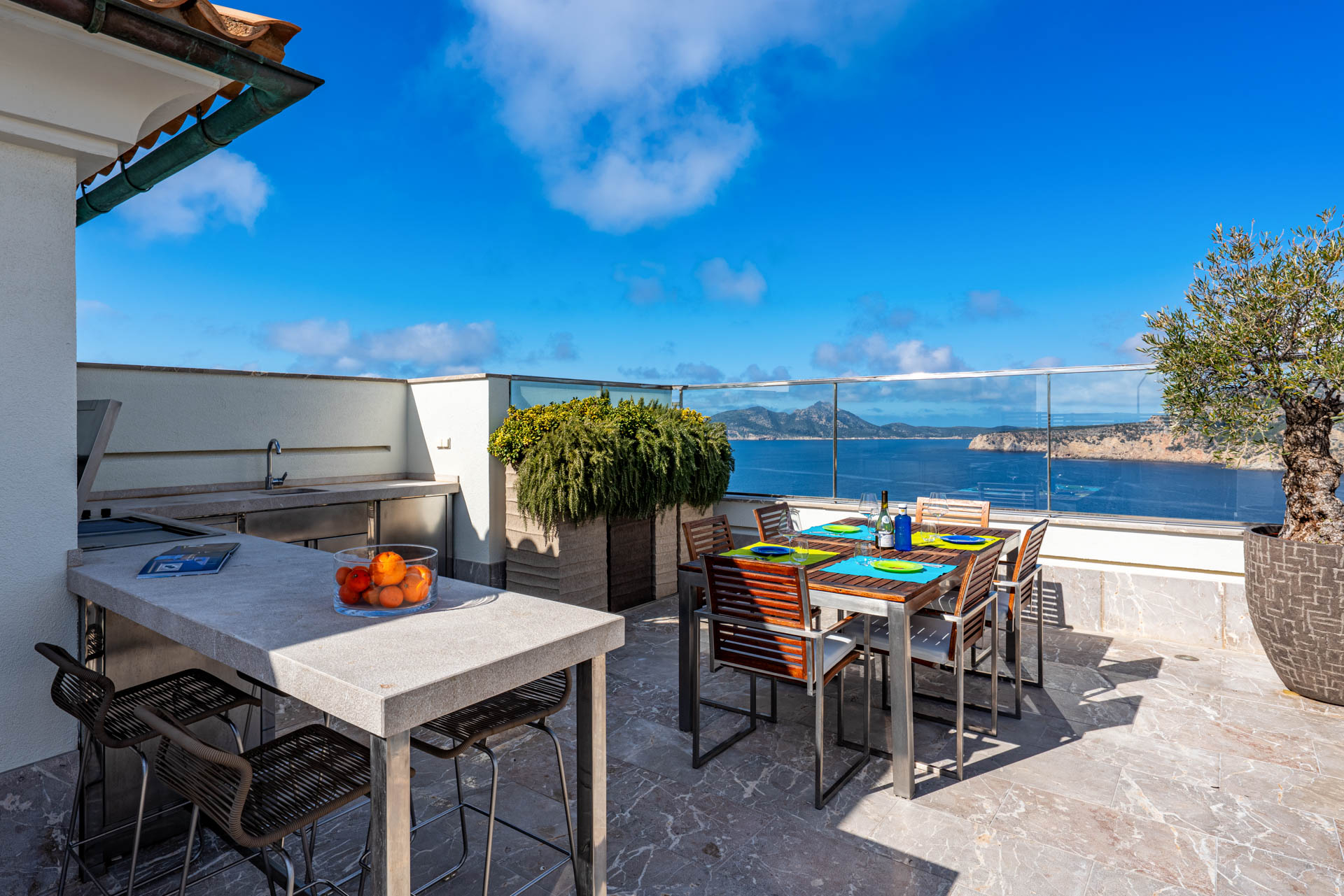 Dachterrasse mit Aussenküche