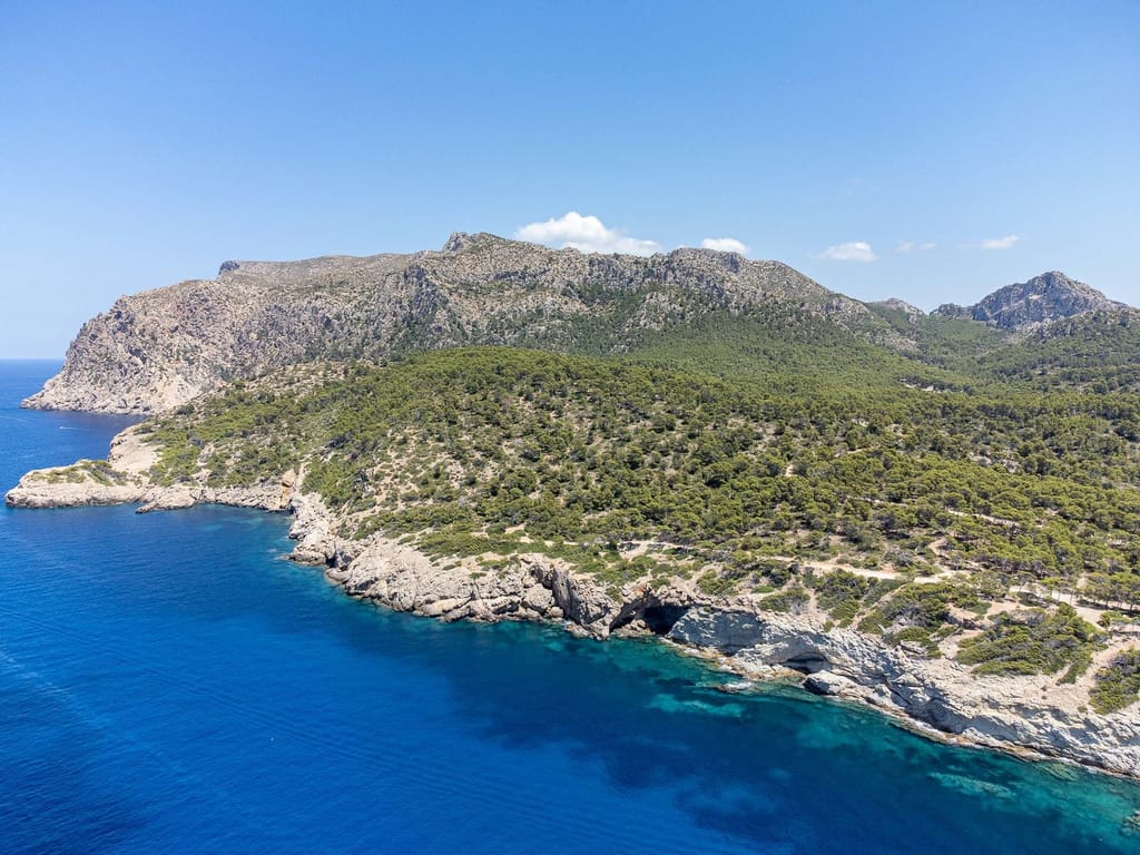 Sant Elm: Sechs Grundstücke im Naturgebiet in Sant Elm
