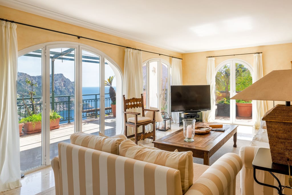 Mediterranes Penthouse mit Meer- und Panoramablick