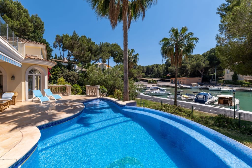 Poolterrasse