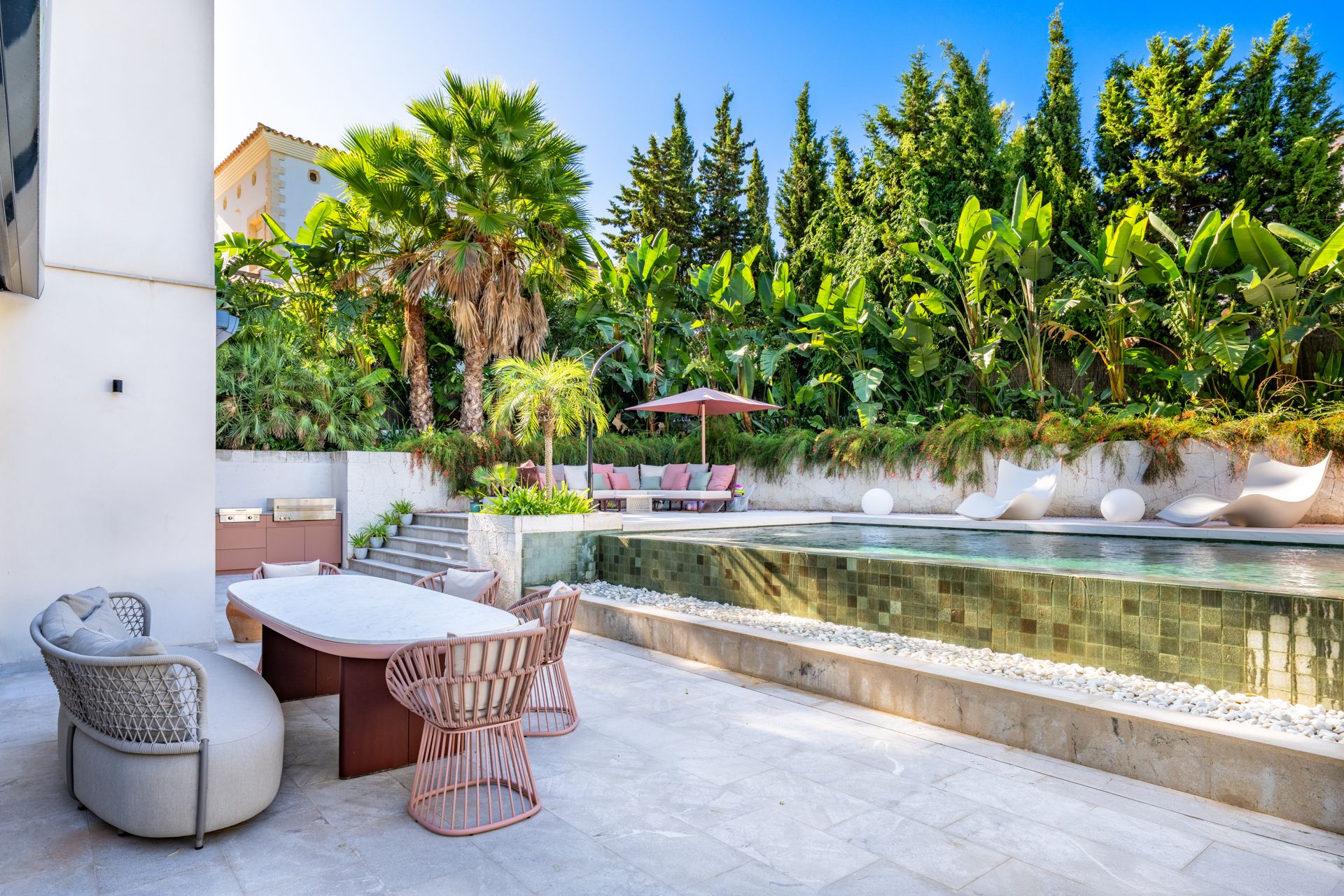 Poolterrasse