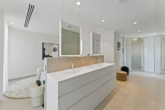 Badezimmer 2
