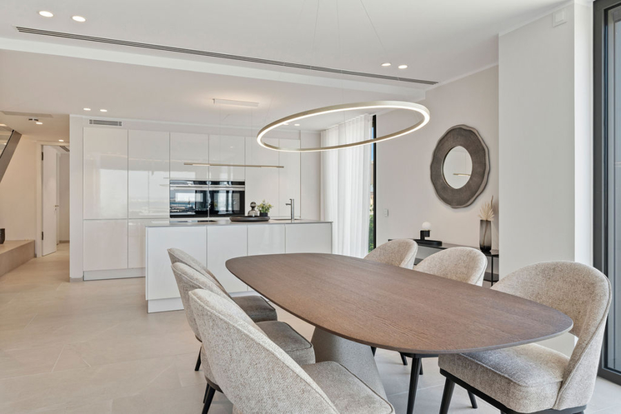 Spektakuläres Duplex-Penthouse mit Panoramablick über Palmas Hafen, Kathedrale, Meer und Berge - Essbereich (15480)
