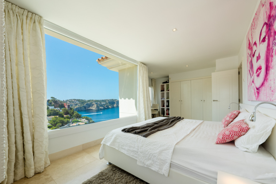 Modernes Penthouse mit privatem Pool und atemberaubendem Meerblick - Hauptschlafzimmer (5570)