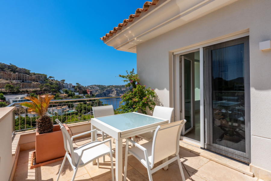 Modernes Penthouse mit privatem Pool und atemberaubendem Meerblick - Terrasse Schlafzimmer 3 (5575)