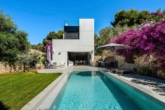 Villa mit Pool und Garten