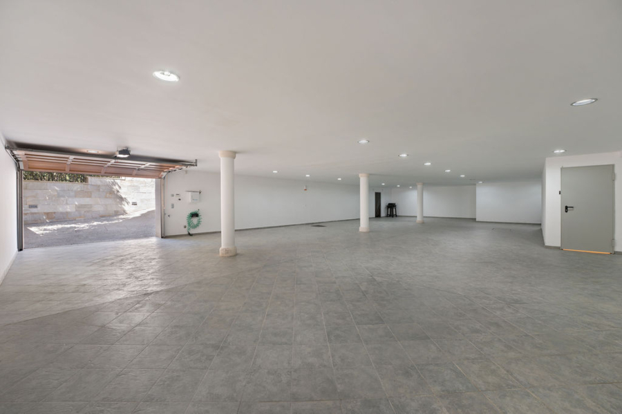 Herrschaftliches Anwesen in erster Meereslinie - Garage (6238)