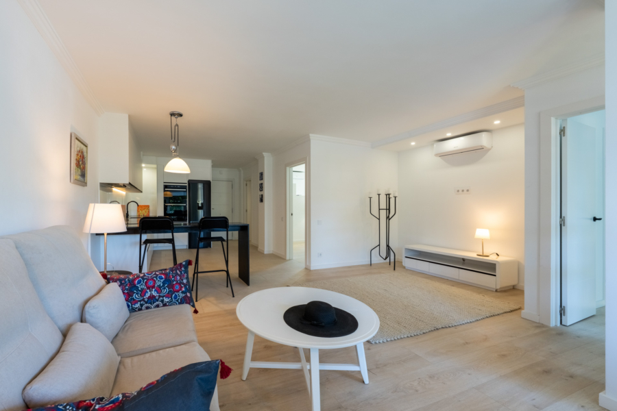 Kernsaniertes Duplex-Appartement in Strandnähe - Wohnbereich (12620)